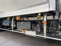 いすゞフォワード冷凍車（冷蔵車）中型（4t）[写真13]