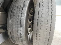 いすゞフォワード冷凍車（冷蔵車）中型（4t）[写真15]