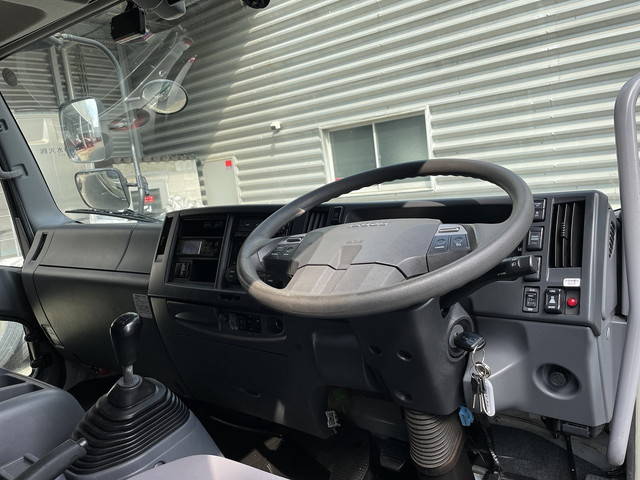 いすゞフォワード冷凍車（冷蔵車）中型（4t）[写真16]