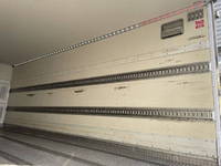 いすゞフォワード冷凍車（冷蔵車）中型（4t）[写真23]