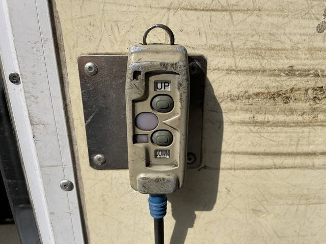 いすゞフォワード冷凍車（冷蔵車）中型（4t）[写真26]