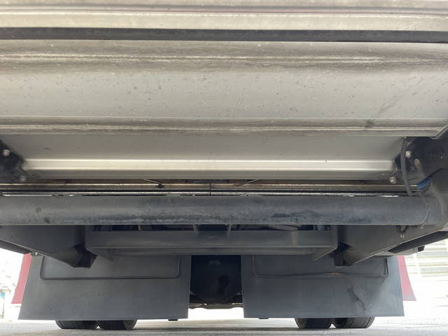 いすゞフォワード冷凍車（冷蔵車）中型（4t）[写真29]