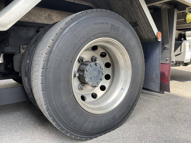 いすゞフォワード冷凍車（冷蔵車）中型（4t）[写真32]