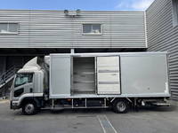 いすゞフォワード冷凍車（冷蔵車）中型（4t）[写真05]