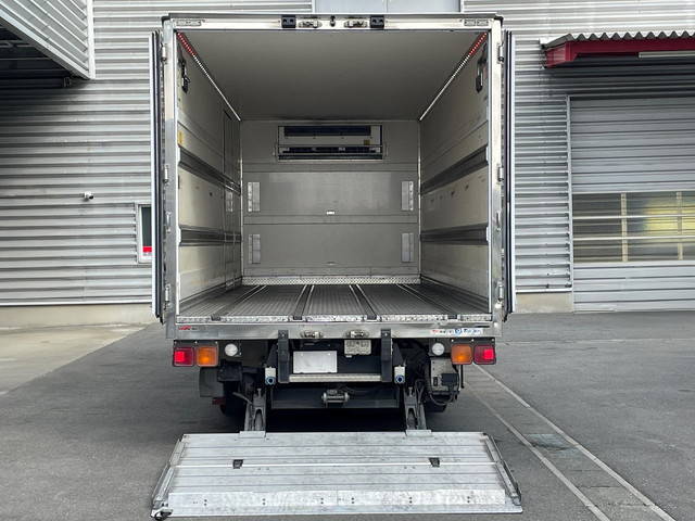 いすゞフォワード冷凍車（冷蔵車）中型（4t）[写真05]