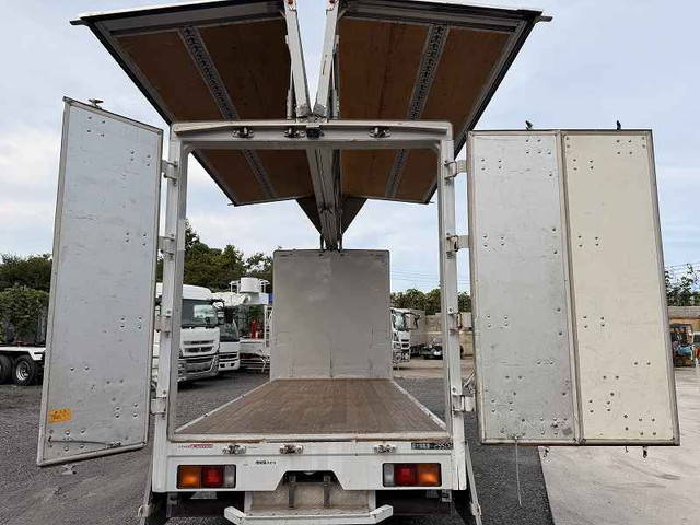 三菱ふそうキャンターアルミウイング小型（2t・3t）[写真12]