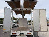 三菱ふそうキャンターアルミウイング小型（2t・3t）[写真13]