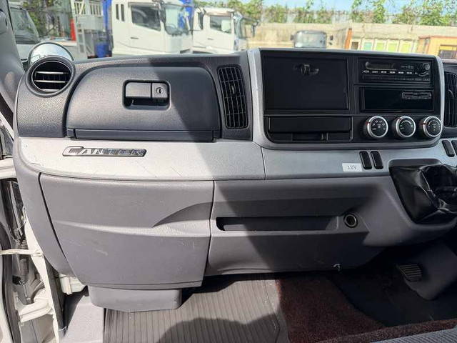 三菱ふそうキャンターアルミウイング小型（2t・3t）[写真27]