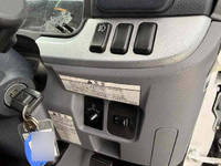 三菱ふそうキャンターアルミウイング小型（2t・3t）[写真30]