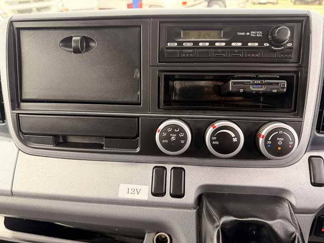 三菱ふそうキャンターアルミウイング小型（2t・3t）[写真30]