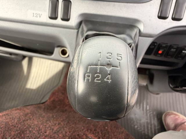 三菱ふそうキャンターアルミウイング小型（2t・3t）[写真31]