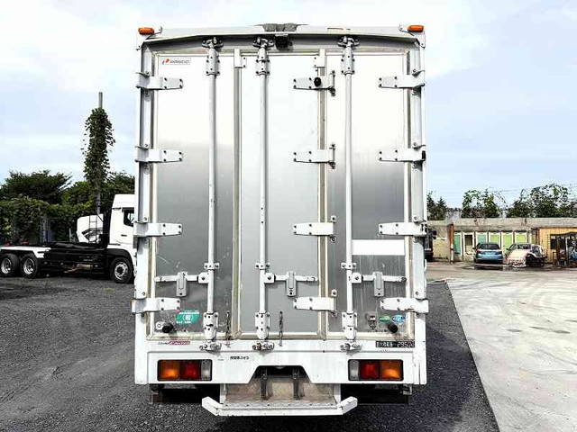 三菱ふそうキャンターアルミウイング小型（2t・3t）[写真06]