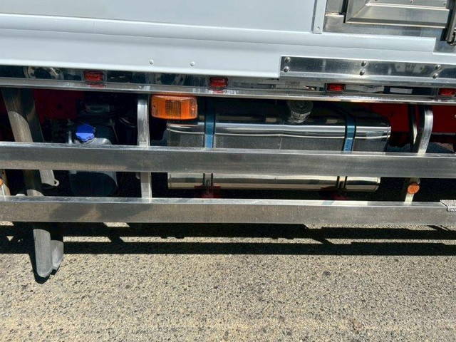 日野レンジャー保冷バン増トン（6t・8t）[写真14]