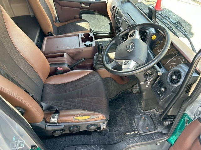 日野レンジャー保冷バン増トン（6t・8t）[写真25]