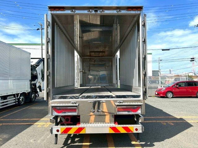 日野レンジャー保冷バン増トン（6t・8t）[写真05]