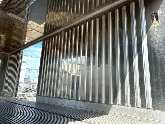 日野レンジャー保冷バン増トン（6t・8t）[写真07]