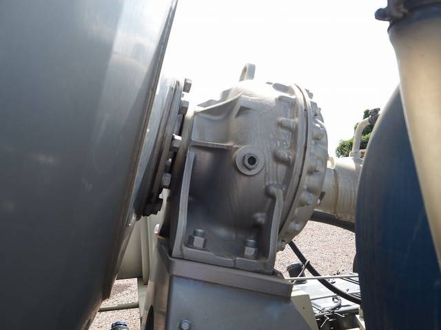 いすゞギガミキサー車（コンクリートミキサー）大型（10t）[写真11]