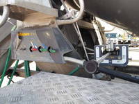 いすゞギガミキサー車（コンクリートミキサー）大型（10t）[写真17]