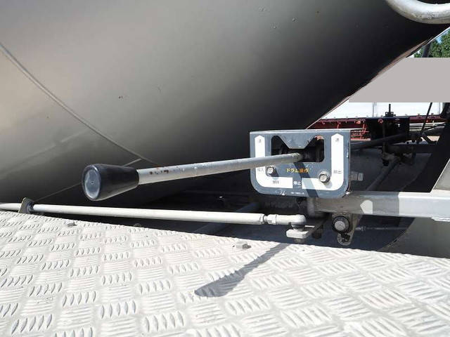 いすゞギガミキサー車（コンクリートミキサー）大型（10t）[写真23]