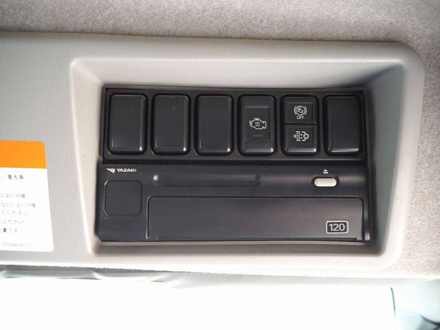 いすゞギガミキサー車（コンクリートミキサー）大型（10t）[写真37]