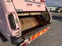 いすゞエルフパッカー車（塵芥車）小型（2t・3t）[写真12]