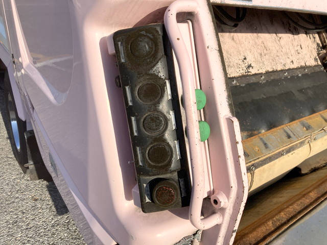 いすゞエルフパッカー車（塵芥車）小型（2t・3t）[写真12]