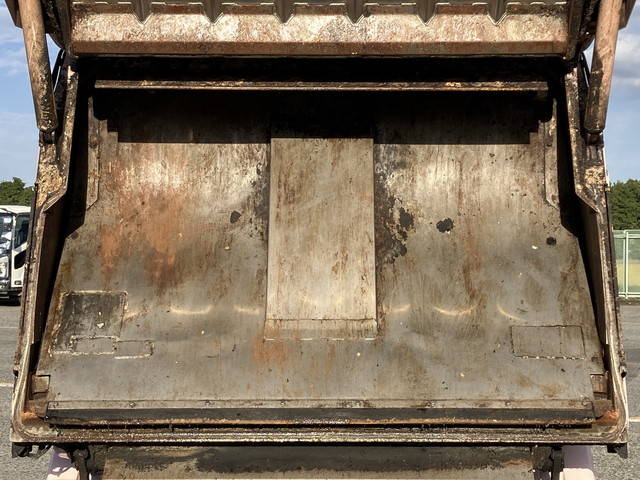 いすゞエルフパッカー車（塵芥車）小型（2t・3t）[写真20]