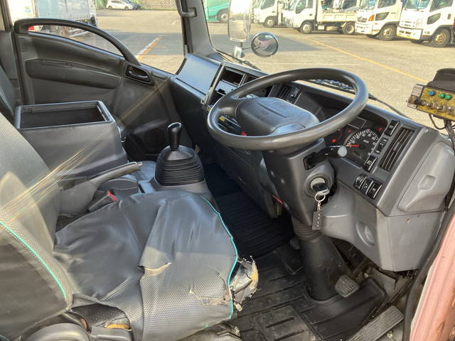 いすゞエルフパッカー車（塵芥車）小型（2t・3t）[写真35]