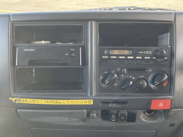 いすゞエルフパッカー車（塵芥車）小型（2t・3t）[写真38]