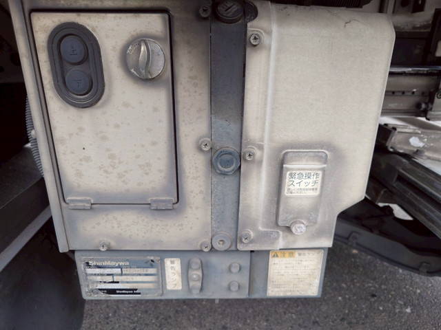 日野デュトロ冷凍車（冷蔵車）小型（2t・3t）[写真14]