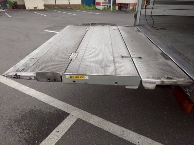 日野デュトロ冷凍車（冷蔵車）小型（2t・3t）[写真15]