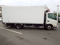 日野デュトロ冷凍車（冷蔵車）小型（2t・3t）[写真05]