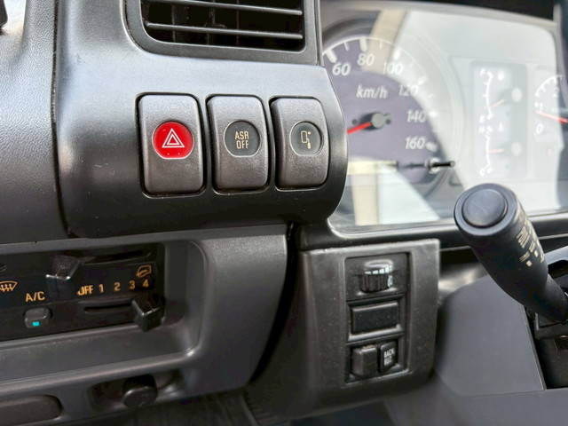 いすゞエルフアルミバン小型（2t・3t）[写真13]