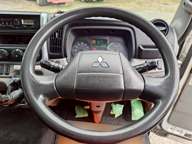 三菱ふそうキャンター冷凍車（冷蔵車）小型（2t・3t）[写真11]