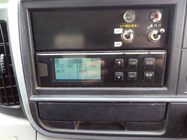 三菱ふそうキャンター冷凍車（冷蔵車）小型（2t・3t）[写真14]