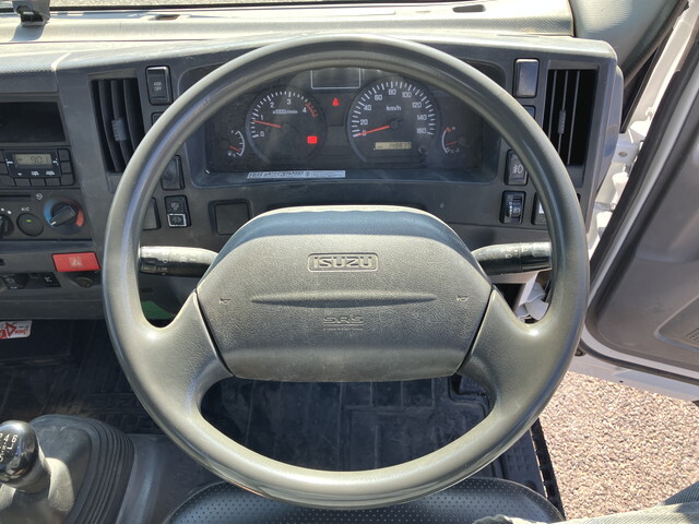 いすゞエルフクレーン4段小型（2t・3t）[写真38]