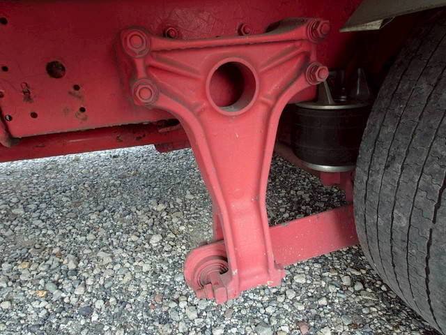 いすゞフォワードアルミウイング中型（4t）[写真22]