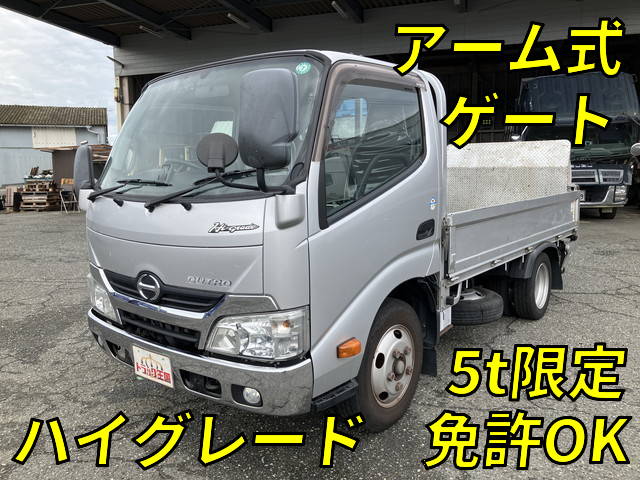 日野デュトロ平ボディ小型（2t・3t）[写真01]