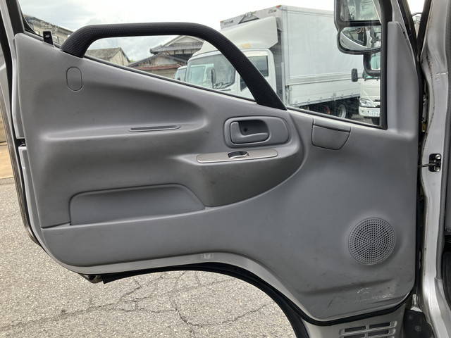 日野デュトロ平ボディ小型（2t・3t）[写真25]
