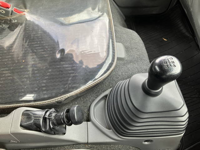 日野デュトロ平ボディ小型（2t・3t）[写真34]