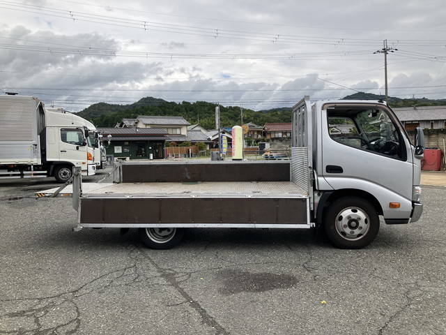 日野デュトロ平ボディ小型（2t・3t）[写真06]
