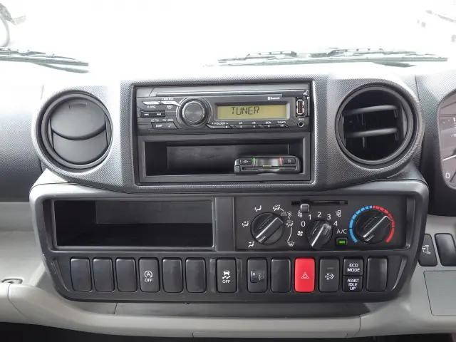 日野デュトロ平ボディ小型（2t・3t）[写真11]