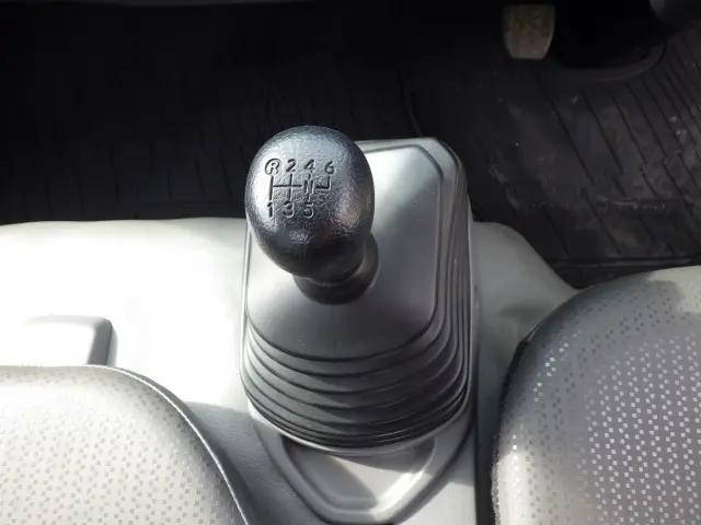 日野デュトロ平ボディ小型（2t・3t）[写真17]