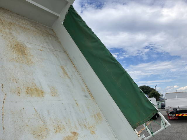 いすゞフォワードダンプ中型（4t）[写真12]