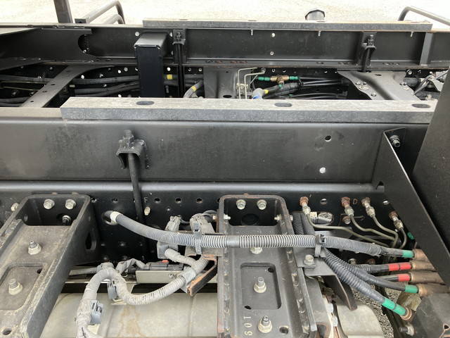 いすゞフォワードダンプ中型（4t）[写真18]