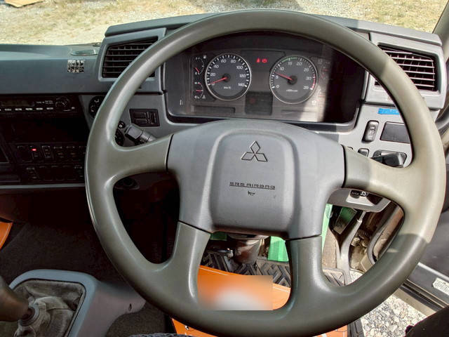 三菱ふそうファイターアルミウイング中型（4t）[写真12]