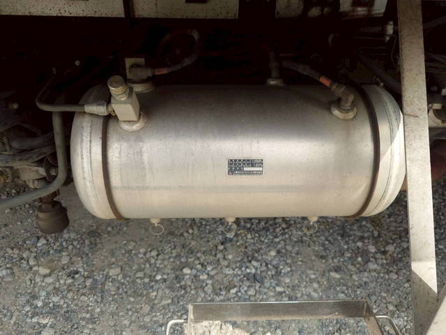 三菱ふそうファイターアルミウイング中型（4t）[写真23]