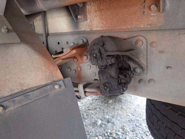 三菱ふそうファイターアルミウイング中型（4t）[写真24]