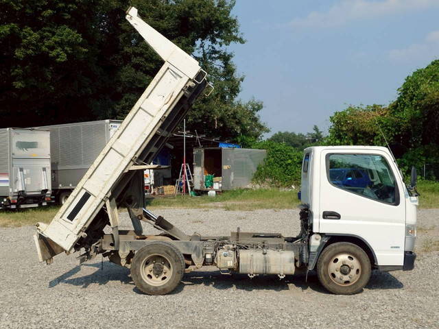 三菱ふそうキャンターダンプ小型（2t・3t）[写真09]