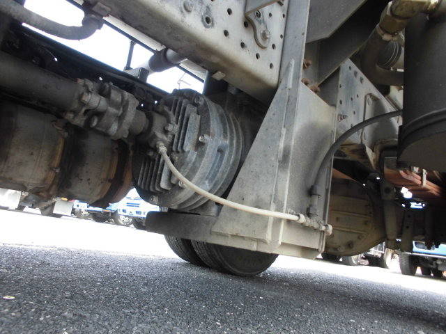 いすゞエルフバキュームカー小型（2t・3t）[写真12]